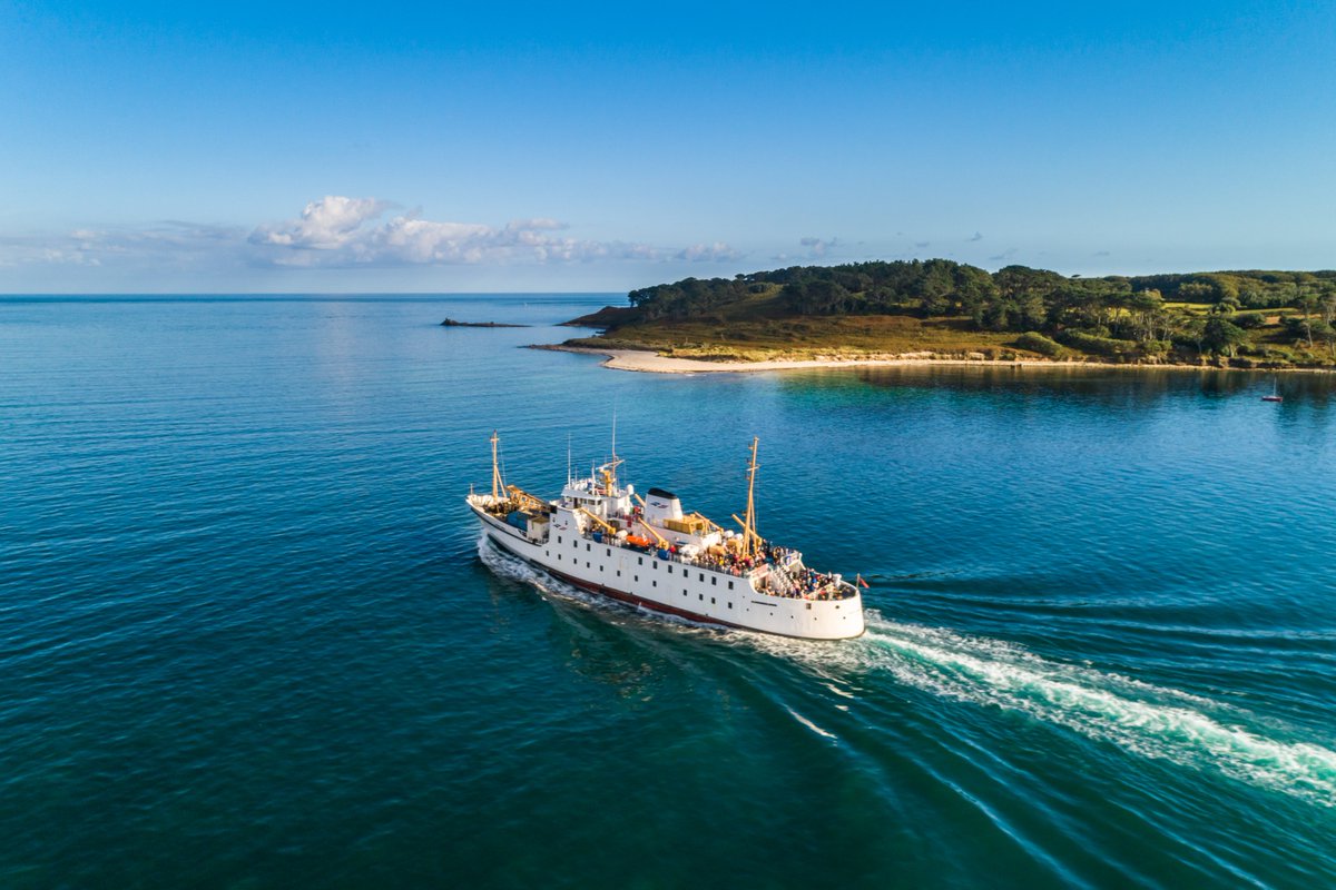 06/11/2025 @ 09:01 Scillonian III departed Penzance at 09:00