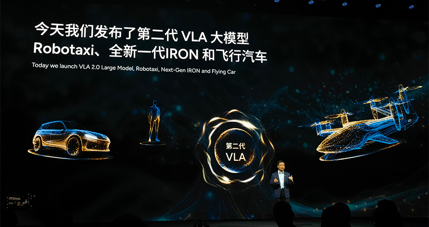 SiliconTech0528's tweet image. XPeng&apos;s Tech Day just dropped bombshells. He Xiaopeng: launching 3 Robotaxi models in 2026, alongside consumer cars with L4 autonomous tech. Plus, its humanoid robot &amp;amp; &quot;Land Carrier&quot; flying car are set for mass production in &apos;26. Is XPeng going full AI robotics? #XPENG #TechDay