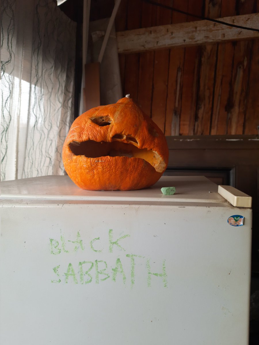 LRdcrow's tweet image. 