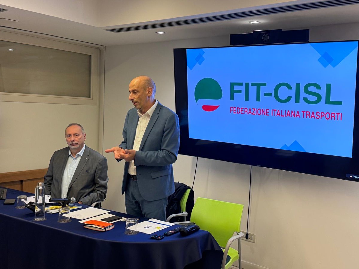 FitCisl's tweet image. 👥 #6novembre La @FitCisl, riunita in sessione seminariale, ha presentato il progetto formativo #Elisir, che sarà avviato in tutte le realtà territoriali della Federazione, con il supporto di @IAL_Nazionale. 
Il progetto, dedicato al settore #logistica e #trasporti, è stato…