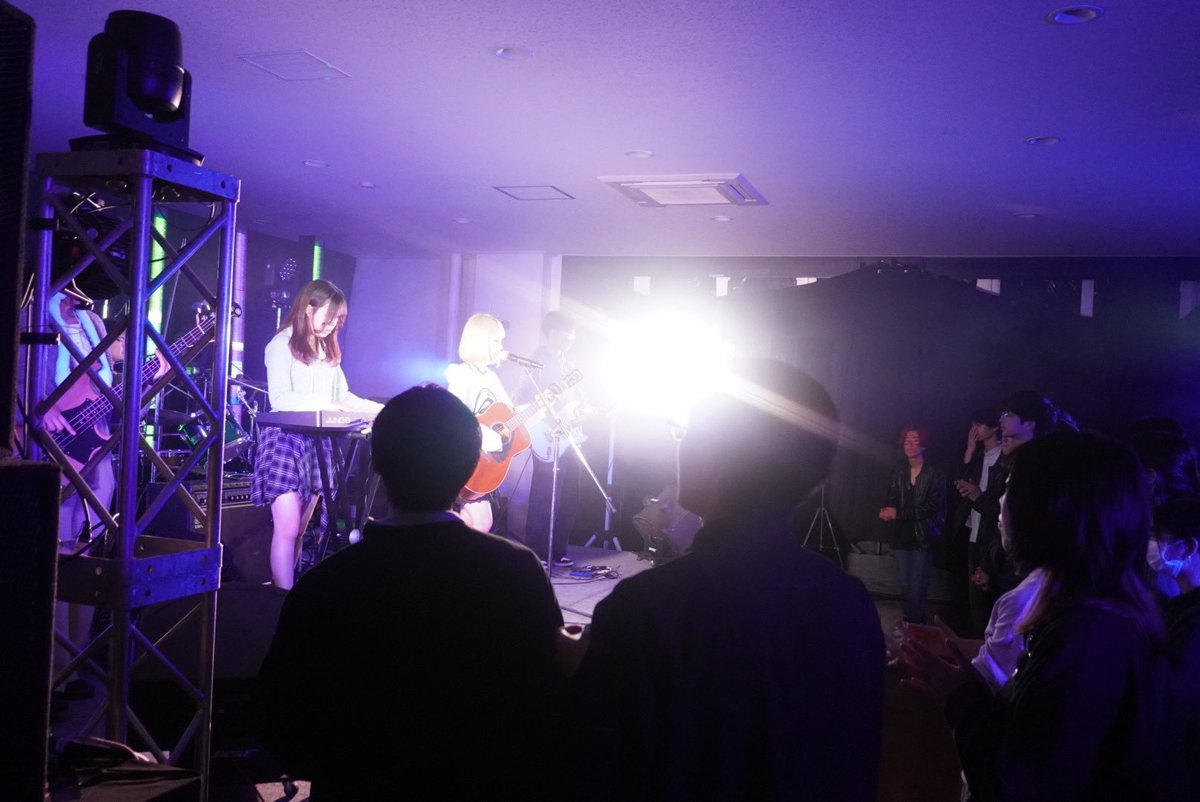 pbcm_tkbuniv's tweet image. 先日雙峰祭SPライブにお越しくださった皆さま、ありがとうございました🎸✨️
とても楽しいライブになりました！！
 #雙峰祭2025