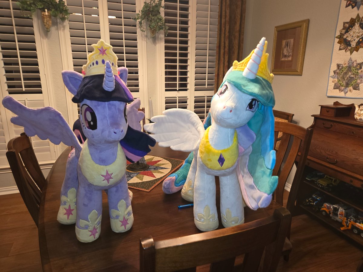 Manehattan Plush tweet media