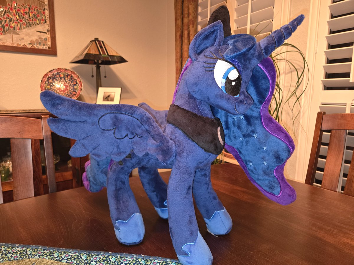 Manehattan Plush tweet media