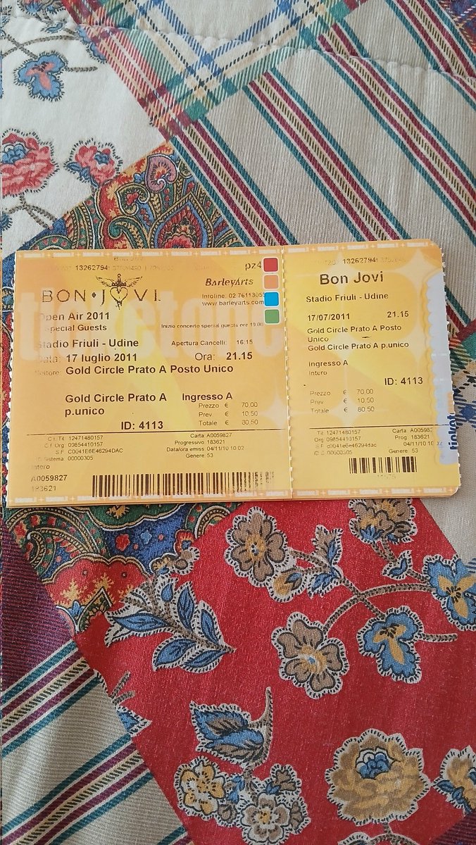 claucub's tweet photo. Ritrovamenti di un certo valore sentimentale! 😍 https://t.co/jVkjIwyNWR