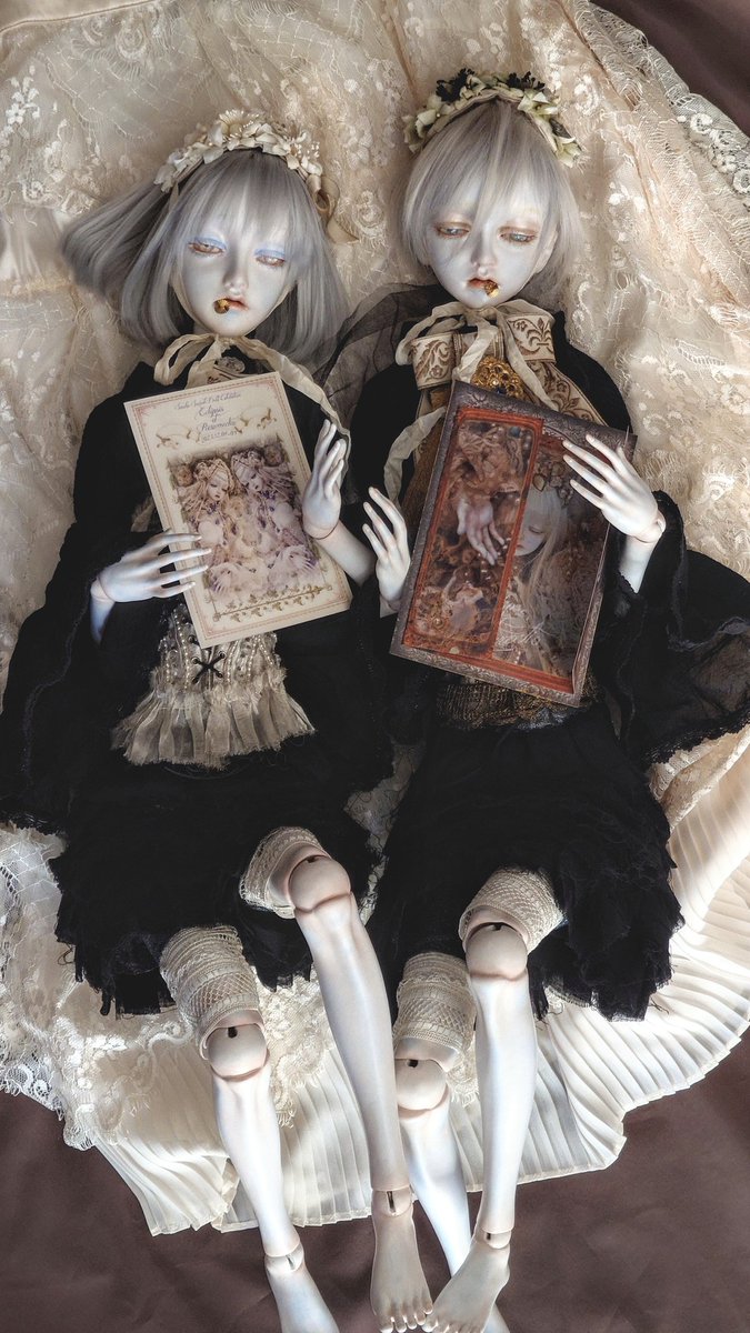 作家 西條冴子さんから個展のご案内状をいただきました✨ とても素敵で