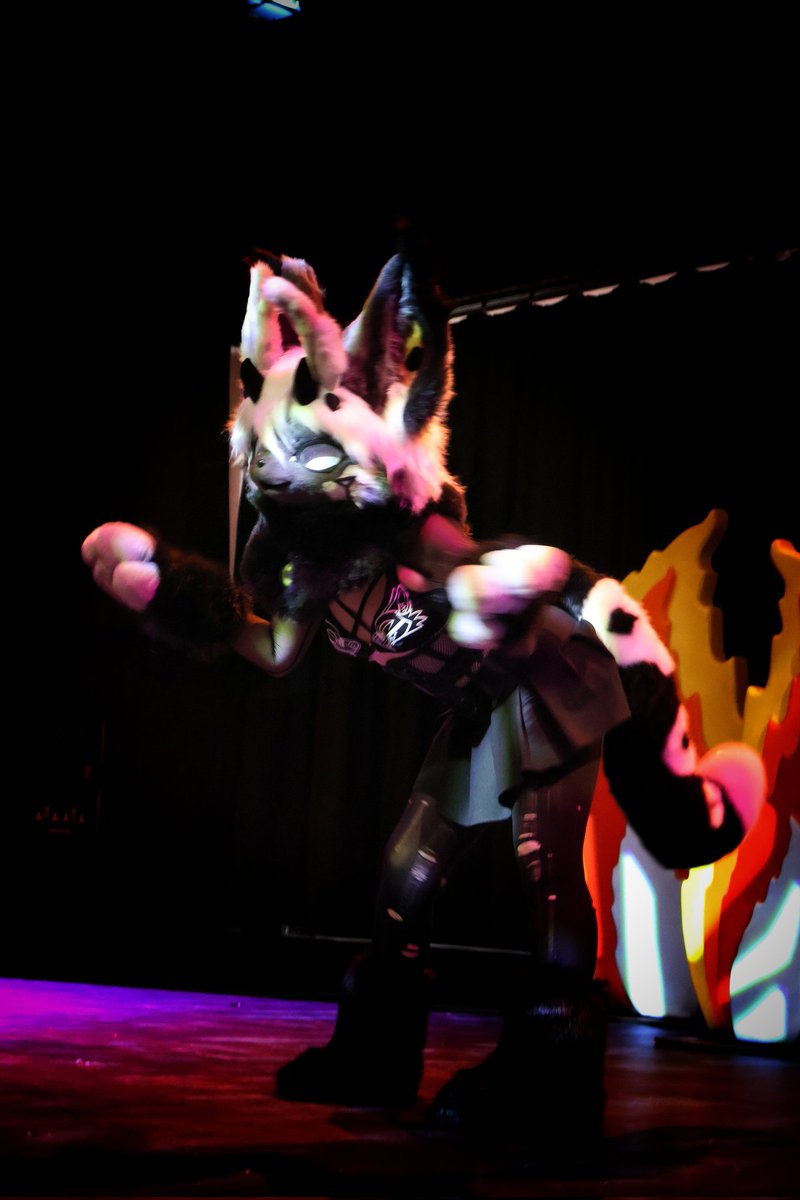 Ghost Tomb on the big stage 👻🪦

📸: <a href="/K__DWG/">K-DWG | 🔞 | Coms closed</a>