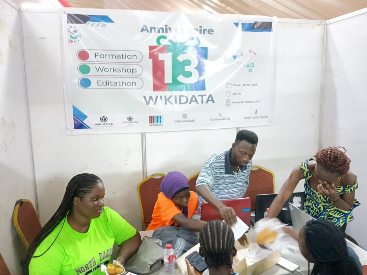 Retour en images sur le jour 1 de #MakeAfrica2025 à l’amphi Idriss Déby Itno à l’Université <a href="/uacbenin/">UAC Benin</a>
Atelier #Wikidata sur les marchés du #Bénin et célébration des 13 ans de @Wikidata +20participant·e·s réunis.
Rendez-vous cet après-midi pour la suite #WikidataBirthday