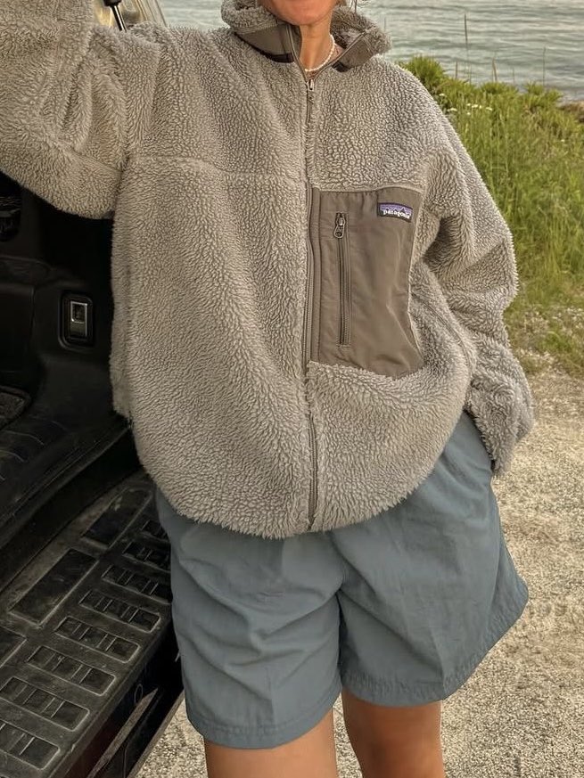 iknowsliber's tweet image. 이런 명칭이 존재했다니 몰 랐 어

사실 그래놀라?(아웃도어,노르딕,자연친화)룩의 근본. 브랜드가 있어요

만약 이 스타일이 맘에들었다면. 새겨넣기
• 파타고니아
• 콜롬비아
• 그라미치

요 브랜드들이 아웃도어 캐주얼의 뿌리와도 같아요