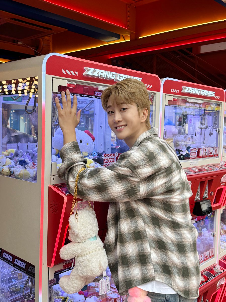 jflo_newkidd's tweet image. [뉴키드 #진권] 김응수의 마포대교 X 진권 
동갑내기 은수와의 하루🐻

#Newkidd #뉴키드 #Jinkwon #진권 #유튜브 #YOUTUBE #김응수의마포대교