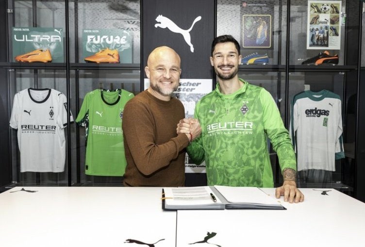 Rouven Schröder zijn eerste masterpiece, Smallservice 2029😍