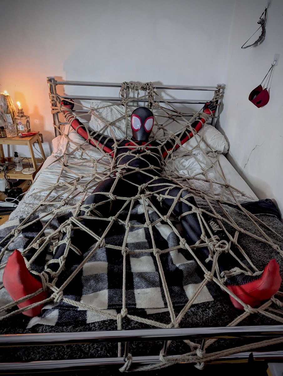 KnotRowan tweet media