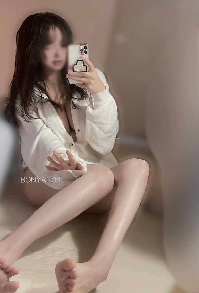 bonyan040a's tweet photo. 머리 자른거 계속 후회중이에요 🥹
머리 빨리 기르는 법 아시는분,,?,,
#섹트 #맘눌뎀 https://t.co/VksJxMaXkr