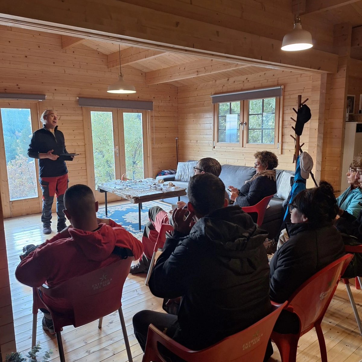 🍁 Propuestas de nuestros asociados: Vuelven las Rutas Micológicas de Bronchales Experience
🍄‍🟫 Una oportunidad para aprender a identificar setas, conocer su entorno y disfrutar del bosque  bronchalesexperience.com
#SierradeAlbarracín albarracinturismo.com