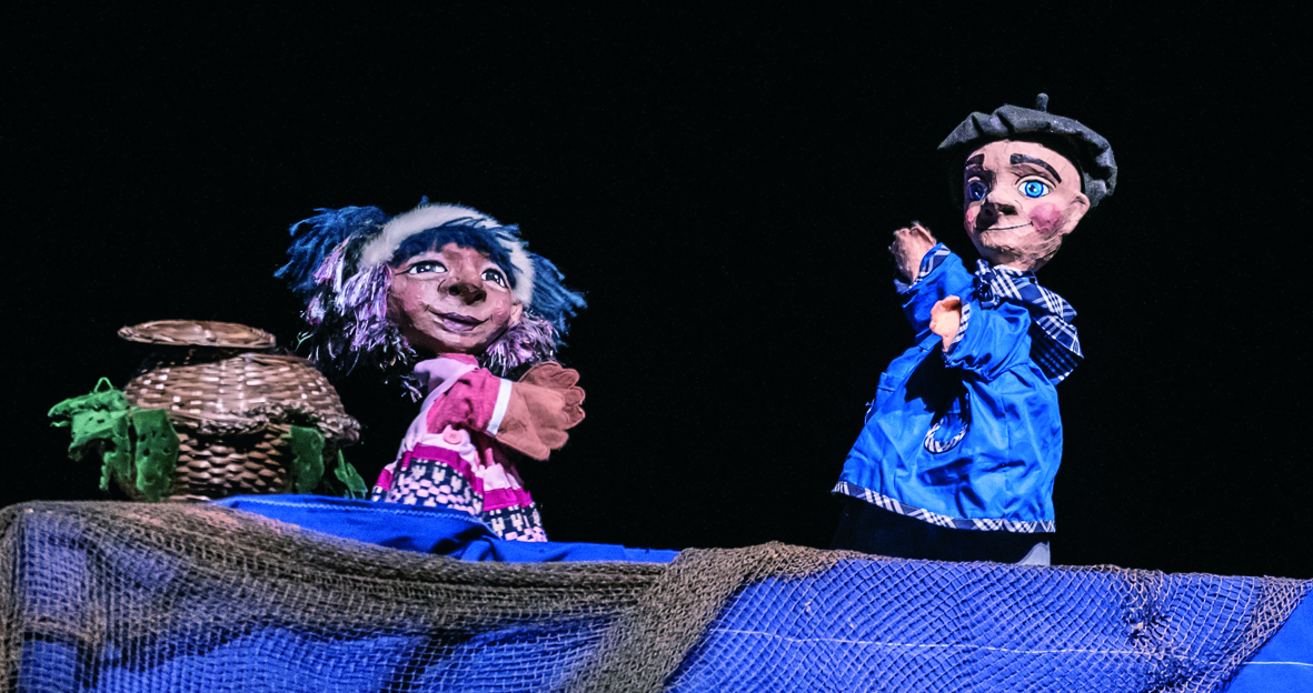 🎭 ‘Baleazaleak’ es la propuesta cultural que ofrece este fin de semana el #TeatroTíteresElRetiro.

🐋 Un espectáculo con música vocal que traslada al público a la época de los balleneros.

🎟️ Entradas gratis mañana, desde las 10:00 h.

👉  + info: teatrotiteresretiro.es/evento/baleaza…