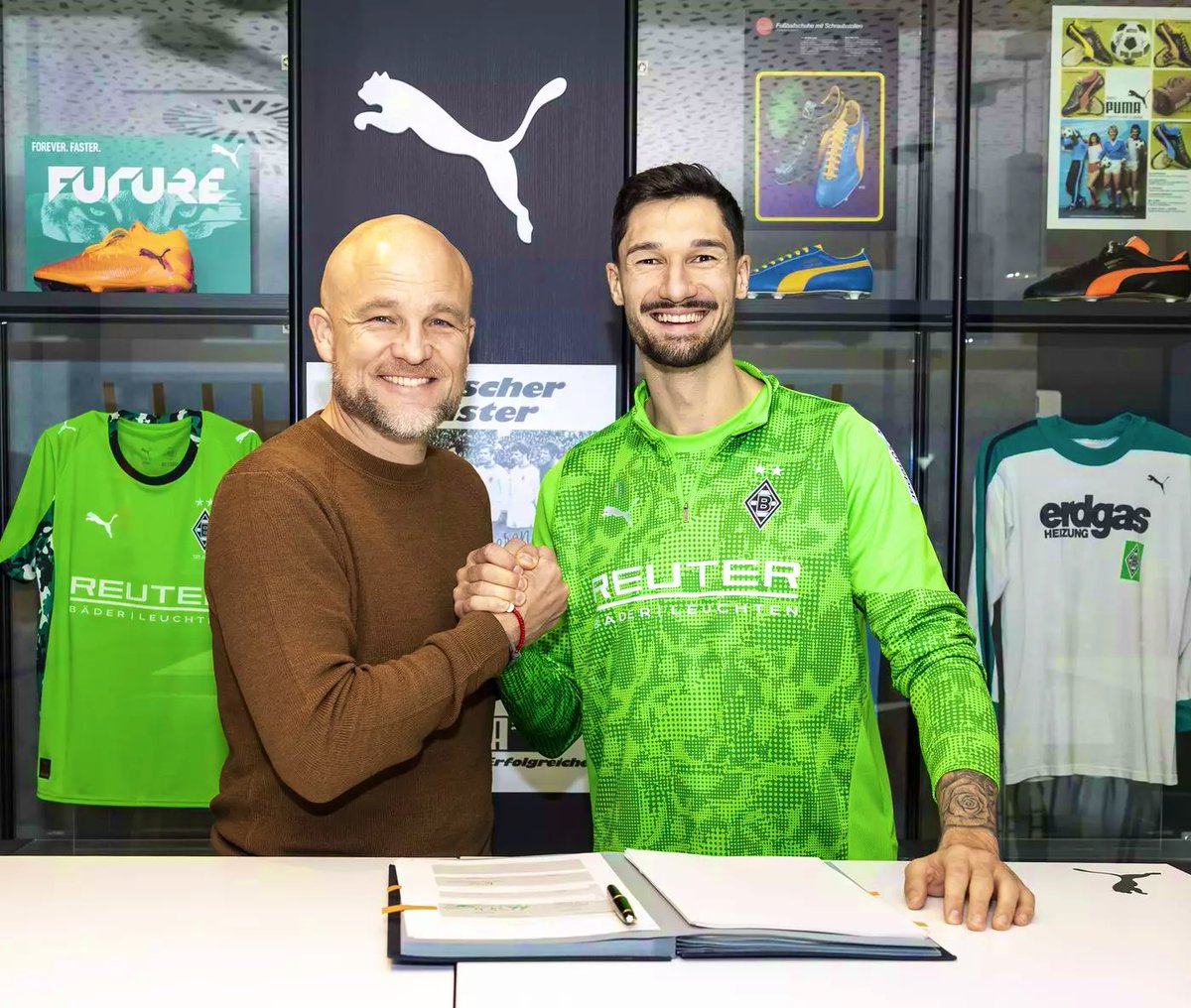 Plettigoal's tweet image. 🚨✍️ Official: Tim Kleindienst has signed a one-year extension with @borussia, keeping him at the club until 2029!

@SkySportDE 🇩🇪