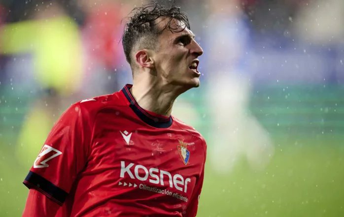 🚨 Ante Budimir, lesionado del sóleo de su pierna derecha.

Nueva baja muy sensible para Alessio Lisci. CA Osasuna pierde a su goleador para el Sánchez Pizjuán y veremos cuánto tiempo más. 🤦🏻‍♂️🔴