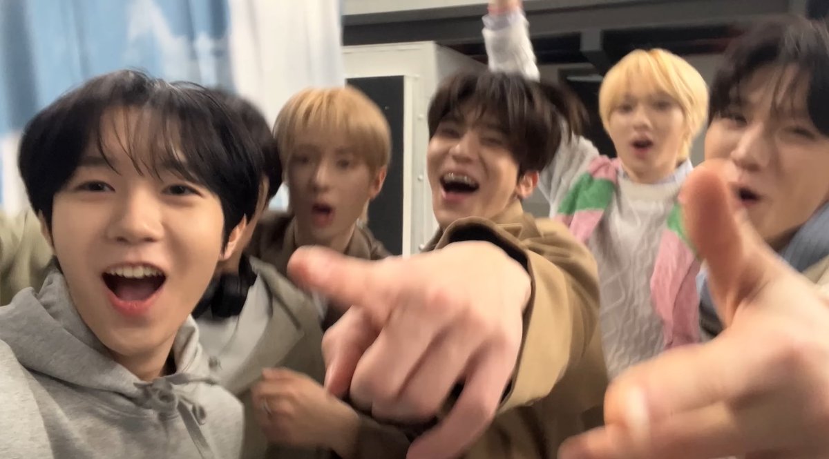 11월에 가장 행복할 사람은 🫵