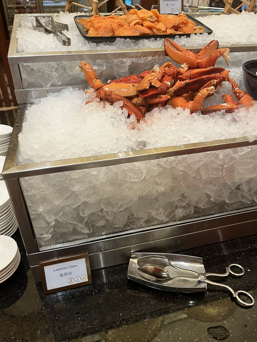 Inte varje dag man ser att dom serverar hummerklor till frukost ☺️