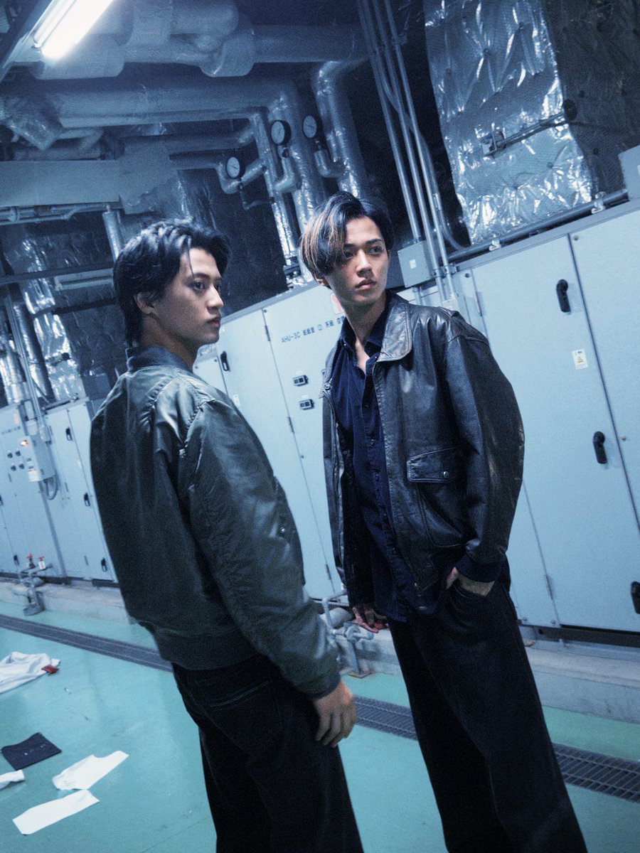 kp_STARRING_UM's tweet photo. 𝐂𝐈𝐍𝐄𝐌𝐀『𝐓𝐡𝐞 𝐃𝐎𝐎𝐌𝐄𝐑』
　　🎧「I Know」
━━━━━━━━━━━━━
　📸撮影オフショット

King &amp; Prince「STARRING」12.24💿
#KingandPrince #STARRING https://t.co/0gY5IL3Oy2