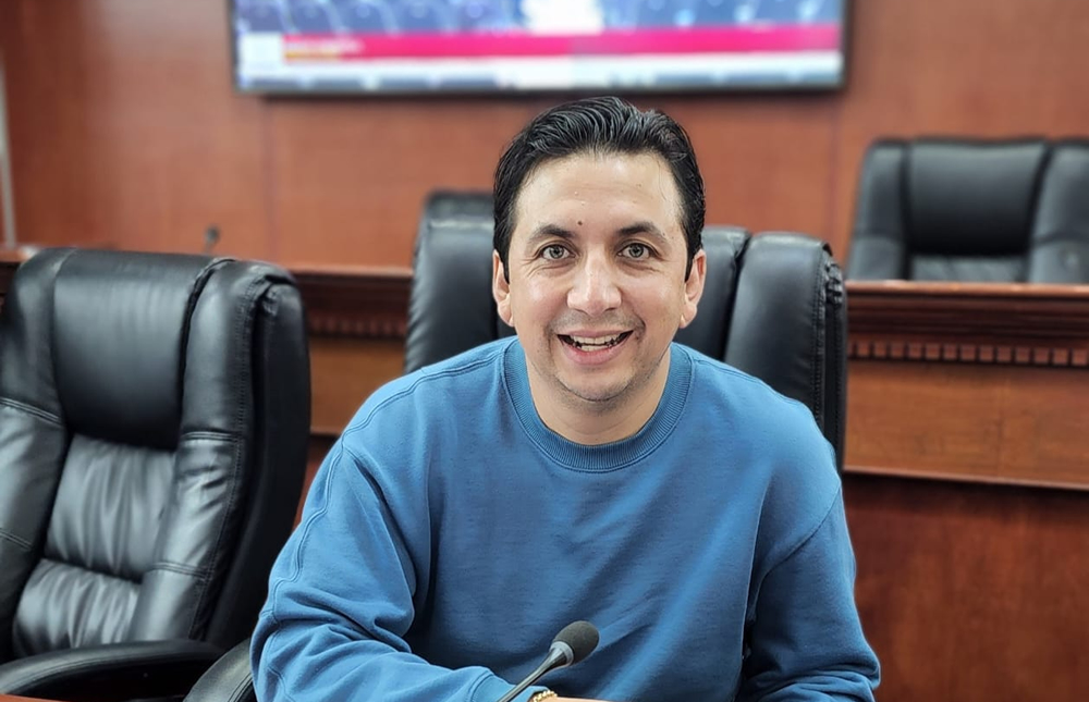 ConexionMxli's tweet image. #CongresoBC PROPONEN REFORMA PARA QUE EL ESTADO RESPONDA POR DAÑOS CAUSADOS POR BACHES / La iniciativa del diputado Diego Arregui propone eliminar requisitos como el dictamen pericial, que hoy limita el acceso a la reparación /+acortar.link/VTQNGS

#noticiasconexión