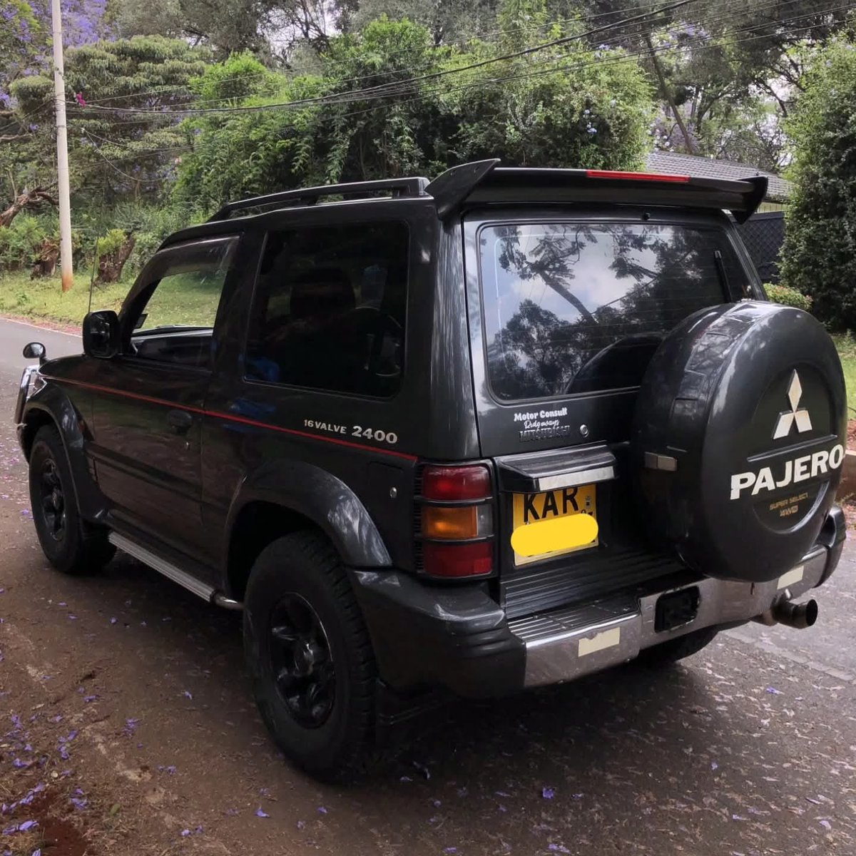_saginii's tweet image. Mitsubishi Pajero – 1996 Model
2400cc Petrol Engine
5-Speed Manual Transmission 4WD Super Select
Recaro Bucket Seats
Clean Interior
Accident-Free 
Reliable, Adventure-Ready &amp;amp; Well-Maintained SUV
Asking KSh 1,100,000
0701888990

📍 Viewing: off Karen Road, Marula Lane