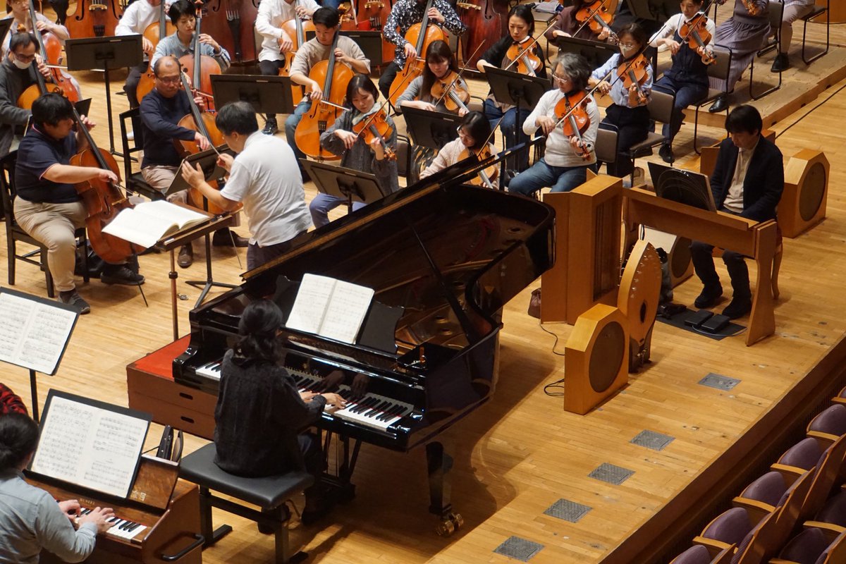 TokyoCityPhil's tweet photo. 今週8日(土)開催の第383回定期演奏会 #メシアン #トゥーランガリラ交響曲 のリハーサルが始まっています🎻

本日はリハーサル2日目、昨日の全体的な合わせから今日は要所要所、細かい合わせが進められています。

✔️公演詳細⬇️
🔗 https://t.co/9pFBwE8ntN

#高関健 #児玉桃 #原田節
#TCPO https://t.co/a6Z4S97ujr