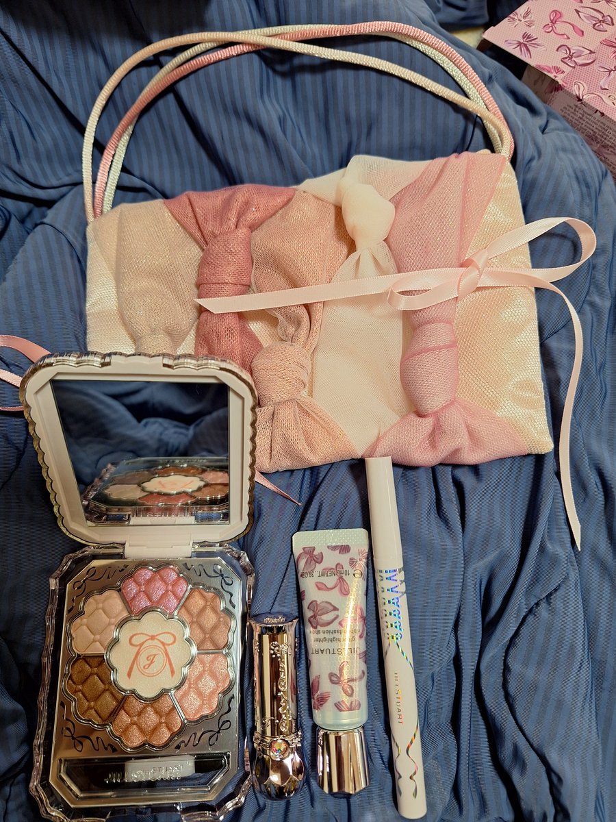 ジルスチュアートのホリデーコレクションゲット