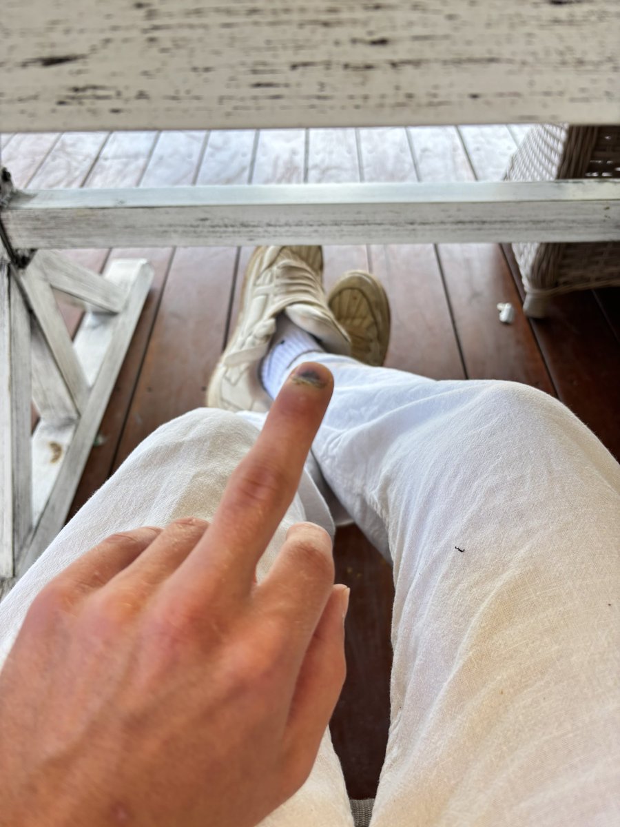 MasterHamfrey's tweet image. Wenn ihr bei dem Master antreten wollt müsst ihr mir meine Medikamente zahlen also los!💸

#füße #feet #Sklave #zahlschwein #kontofick #Machtlos #Findom #zahlstümmel #dominanz #köpek #leder #fuß #spucken #Paypig #Alphamaster