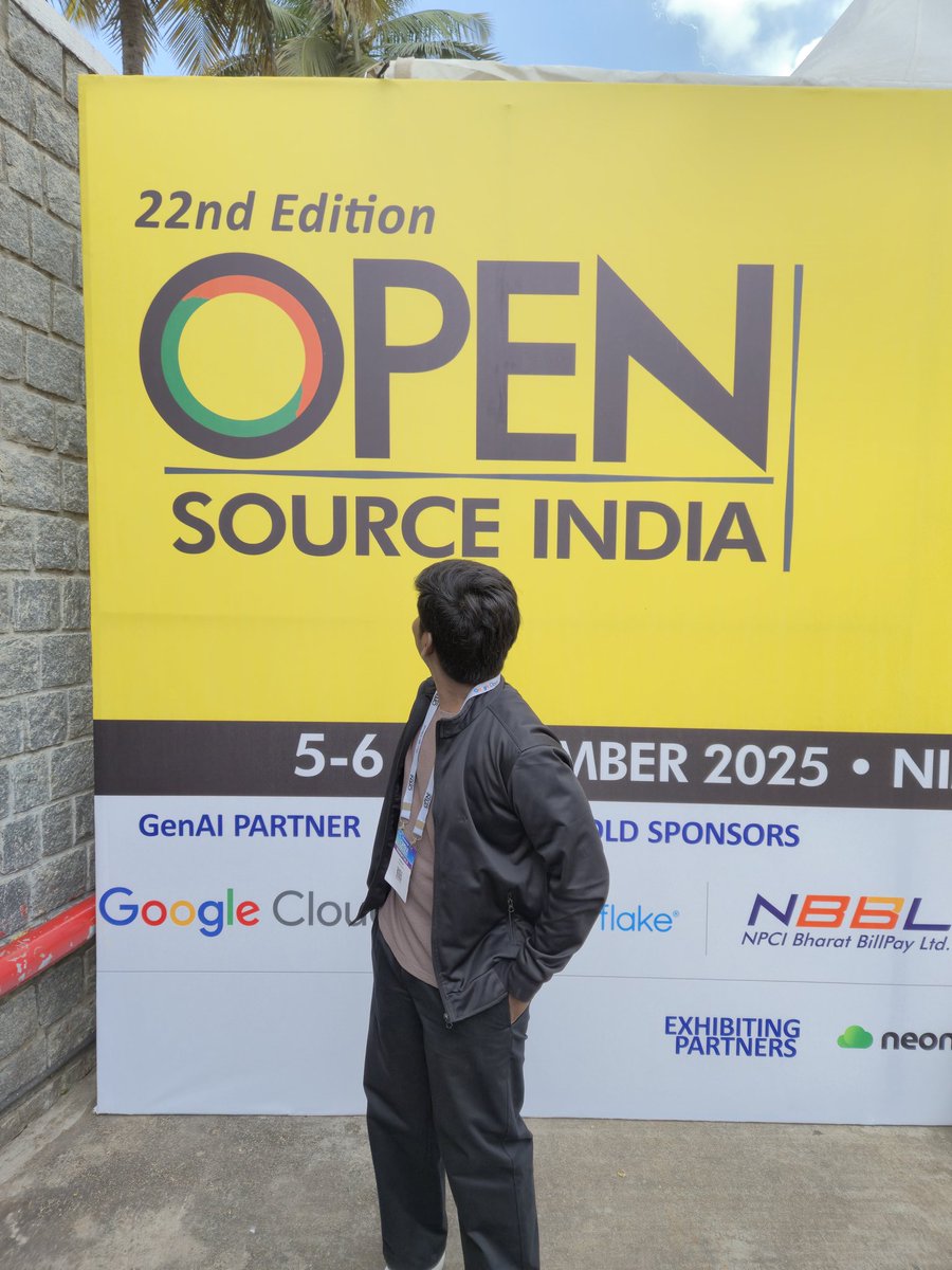 vishal_r_dev's tweet photo. Day 2 at Open Source event https://t.co/jCLoXHe1fS