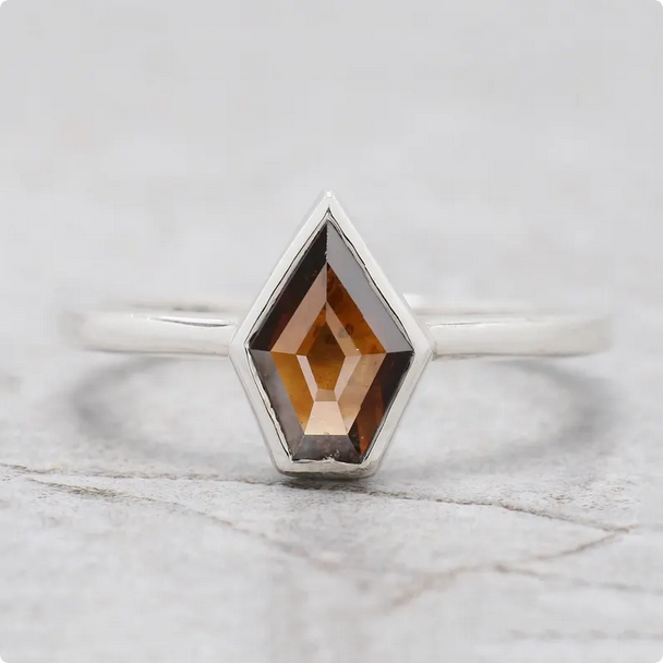 FDJewels's tweet image. Shield Shape Brown Color Diamond Ring 1.04 Ct 8.65 MM Shield Diamond Ring 14K Solid White Gold Silver Engagement Ring Gift For Her QL1756

ETSY : etsy.com/in-en/listing/…

#ShieldDiamondRing #BrownDiamondRing #ShieldCutRing #WhiteGoldRing #14KGoldRing #SilverEngagementRing