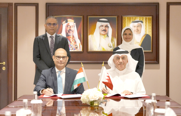 LetsTalkBahrain's tweet photo. Agreement signed to link Bahrain’s Fawri+ to India’s UPI 

@BenefitBh 
@UPI_NPCI 

#India #DigitalPayment #Bahrain 
#MiddleEast 
https://t.co/wrwWT5FOHi
Via https://t.co/3lmfRh1ntx https://t.co/jwGHRlib63