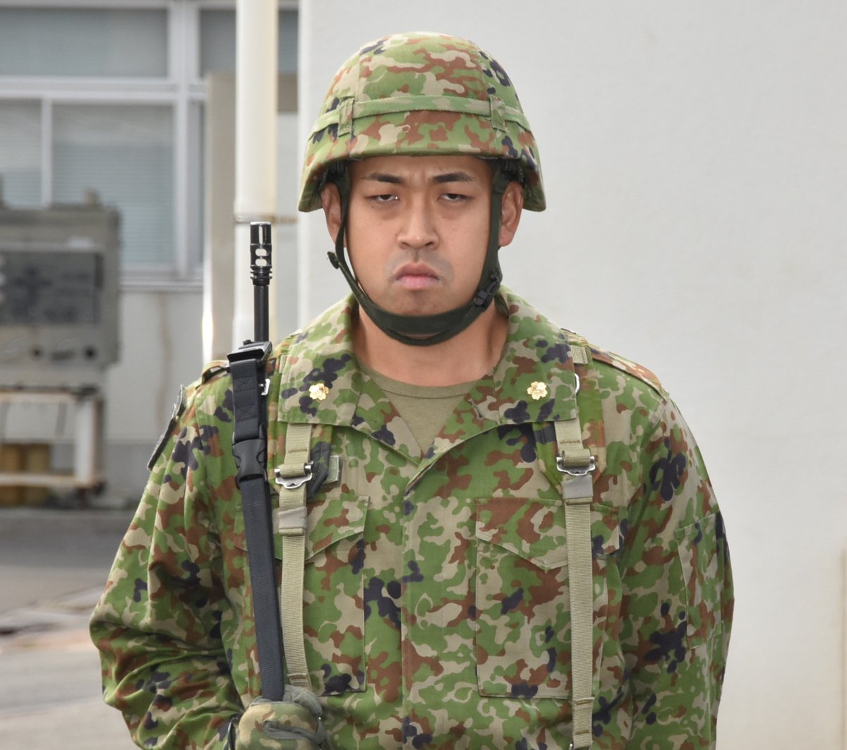 jsdf_gcc_cnbc's tweet image. 中特防は陸曹候補生選抜１次試験を突破した隊員の２次試験（分隊教練）を実施しました。陸曹となるべく真剣な眼差しで試験に臨む隊員の表情をご覧ください。＃陸上総隊