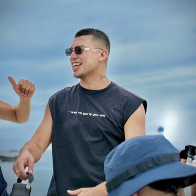 IvanGuerra09's tweet photo. #NuevaFotoDePerfil https://t.co/JwNgGnmC0q