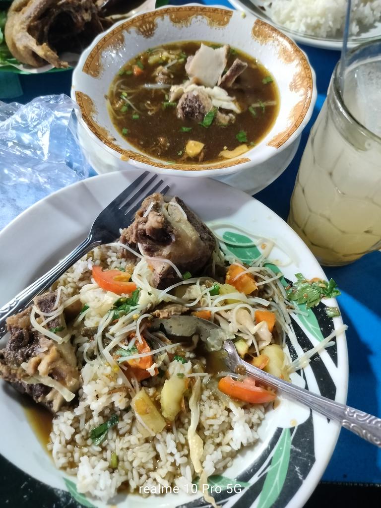 Ayok merapat yang mau makan 
Sobat tuips #NewPost_Today
🤭🤔🤭