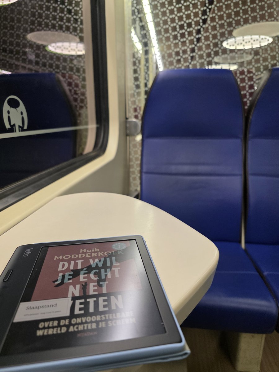 Ik wil het niet eten 😀 #reisdoordenacht #tevroegvoorflauwehumor? #iklees