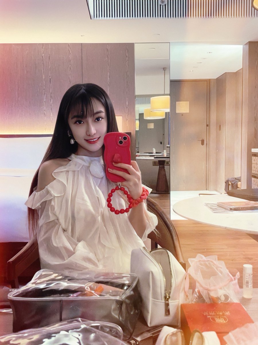 Miss 唯西VC tweet media