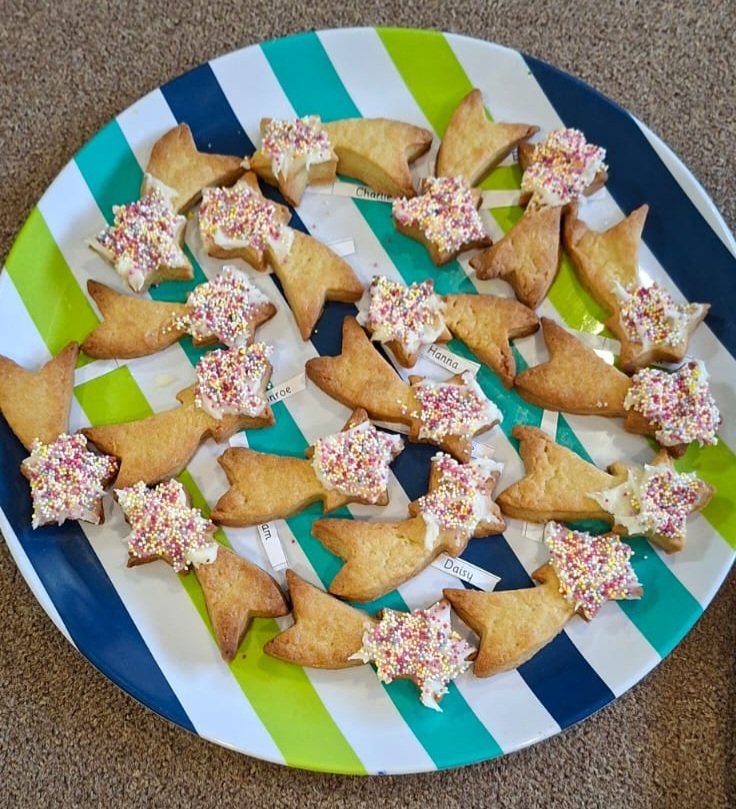 Woodpecker nursery have been busy making and decorating their own firework biscuits this week.