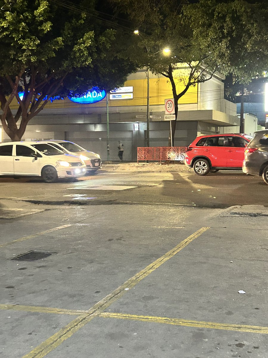 EdnaVelzquez's tweet photo. Las pendejadas en las que gasta la GAM, habiendo tantos baches que arreglar y fugas …. Está ciudad va de mal e. Peor https://t.co/CwdXSgd8yL