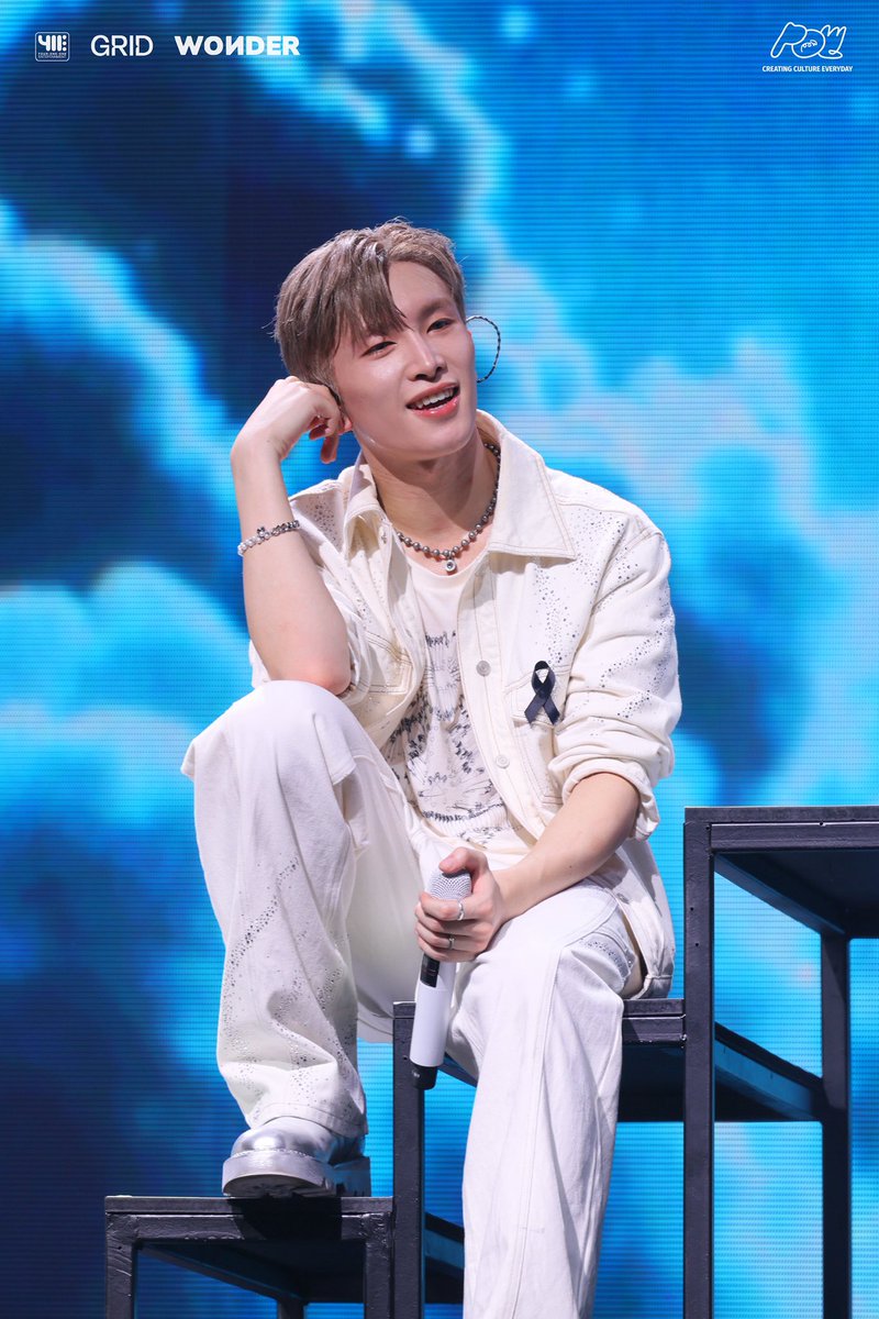 411entertainment tweet media