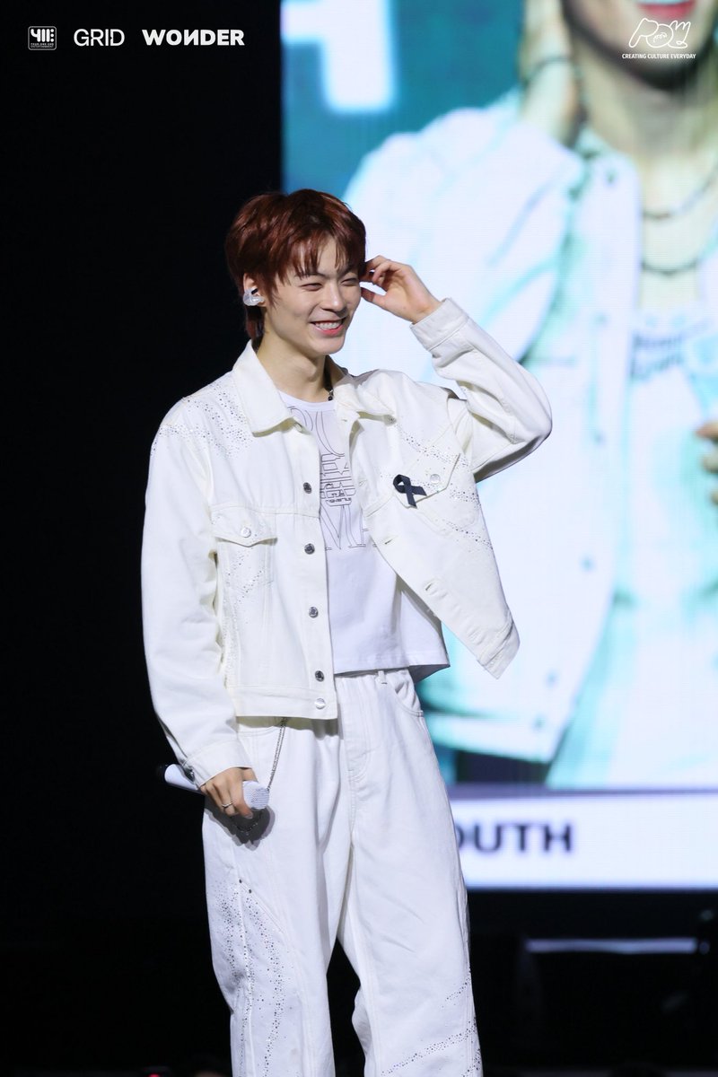 411entertainment tweet media