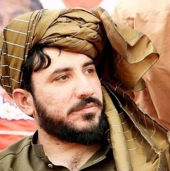 IsmaeelYoon's tweet photo. ورک اسلام اباد شه غټ، غټ خلک په پیسو اخلي
سرو سپینو بدل نه کړ په رنګ دا غنم رنګ، ملنګ
نوید https://t.co/K6sIASqGSz