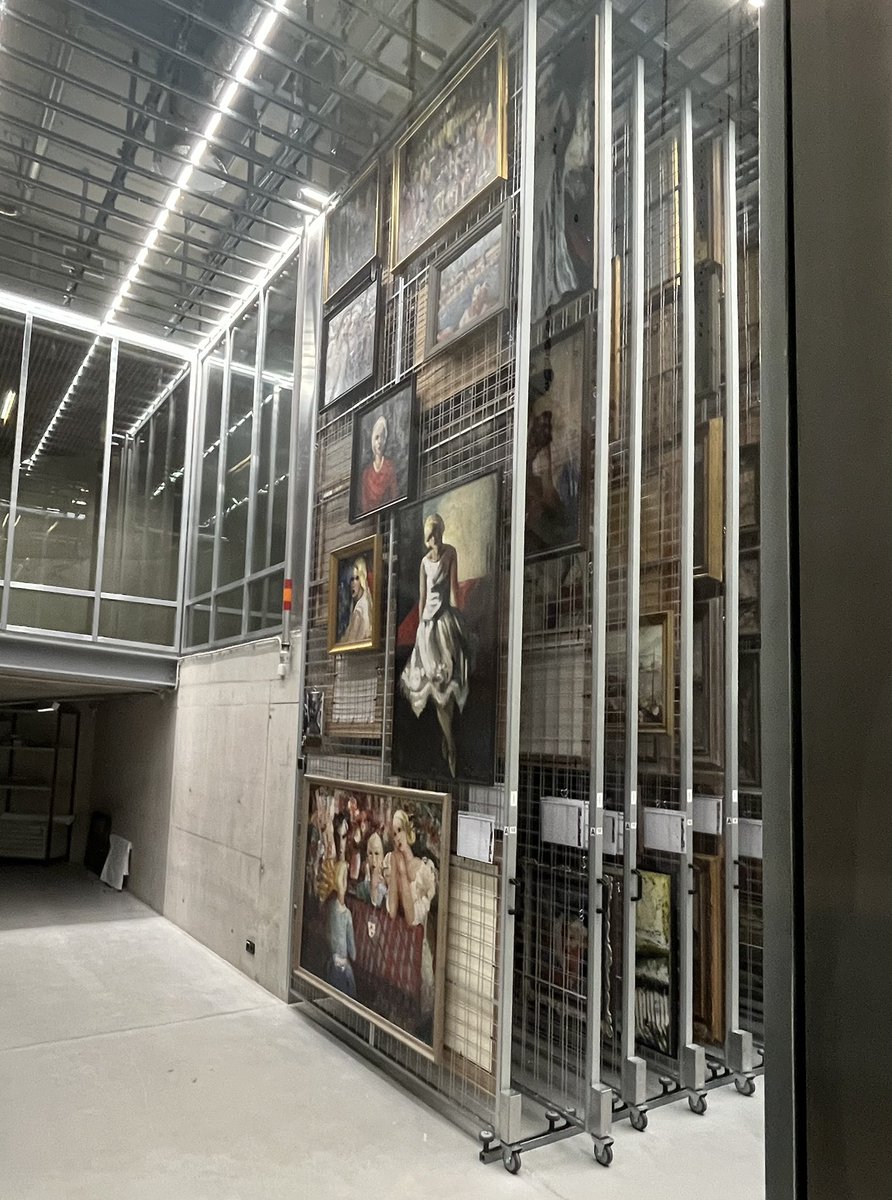 Your #morningcalm from Riga is a glimpse of the storage section in the art museum.