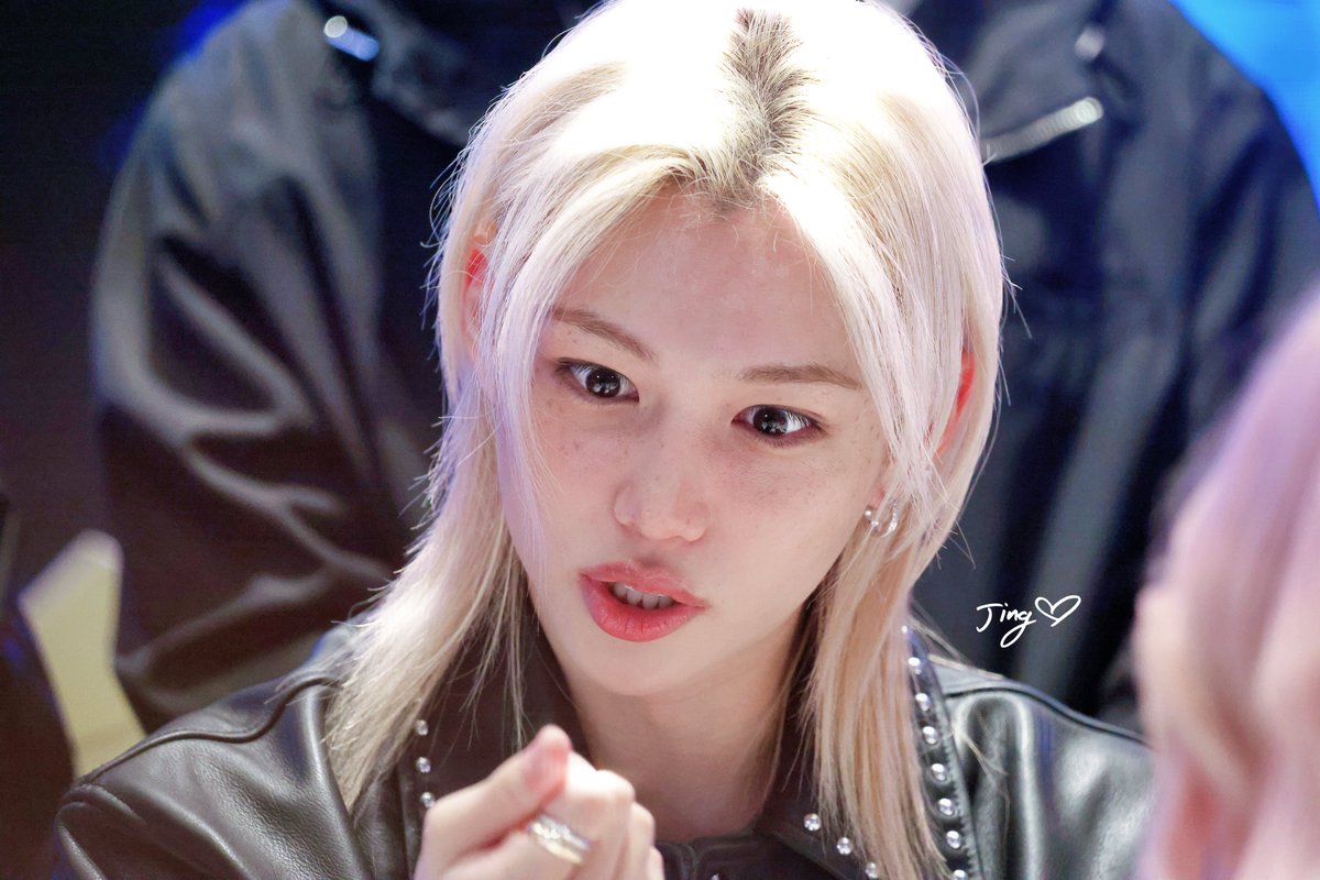 251102｜KMS Fansign Shanghai

😳🤭

#StrayKids  #Felix  #ピリちゃん
#스트레이키즈  #필릭스 #용복