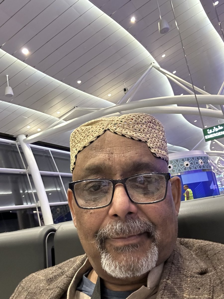 **عمرہ، روضۂ رسول ﷺ کی حاضری اور لندن واپسی — ایمان کا نیا سفر**  
*تحریر: خواجہ معین الدین سید*  

الحمدللہ! اللہ ربّ العزت نے مجھے عمرہ کی سعادت اور روضۂ رسول کریم ﷺ پر حاضری کا شرف عطا فرمایا۔ یہ سفر محض ایک عبادت نہیں بلکہ روح کی گہرائیوں کو جھنجھوڑ دینے والا تجربہ تھا —