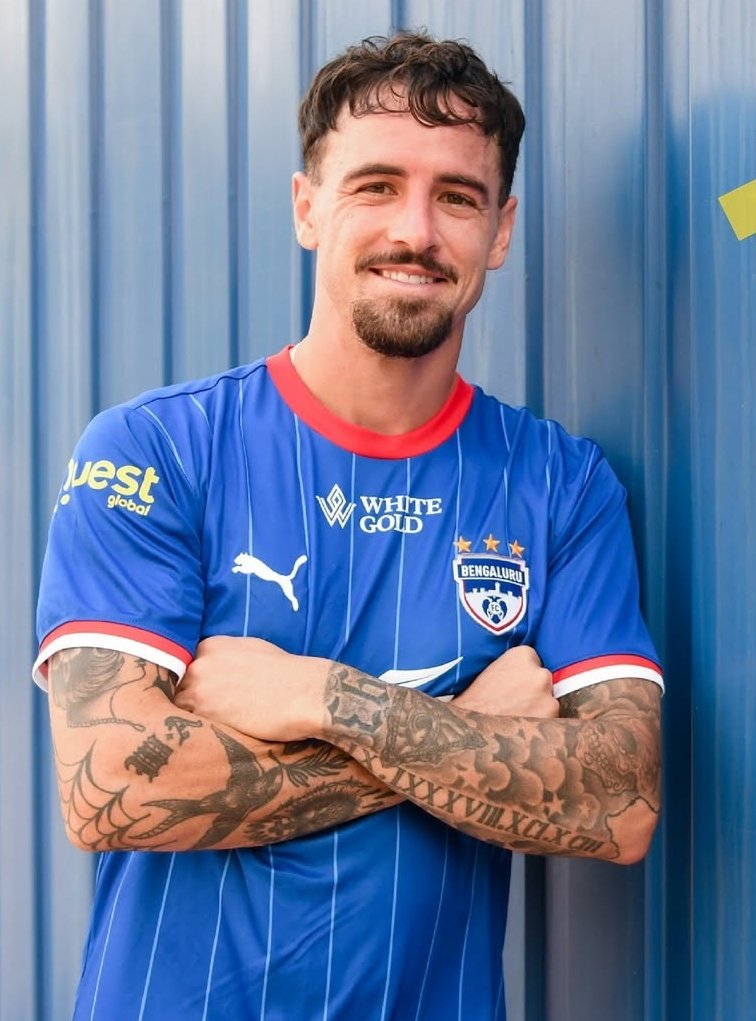 IFTWC's tweet photo. 📰 Breaking News : Forward Ryan Williams have been called up to the Indian Men's National team camp to face Bangladesh! 🇮🇳

The winger was born in Australia, and is an Indian origin player. His brother Rhys Williams played for the Socceroos! 💙🔥

#IndianFootball #BlueTigers #BackTheBlues #AFC #IFTWC