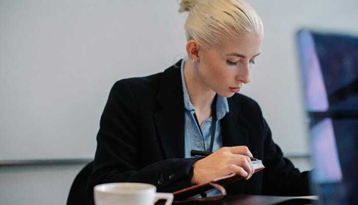 TycoonStoryCo's tweet image. In the fast-moving world of tech and AI, legal literacy isn’t optional — it’s strategic.
Learn why Business Leaders In The Digital Era must master legal education to lead smarter and mitigate risk.

tycoonstory.com/legal-educatio…

#legaleducation #digitalleadership #aiandlaw