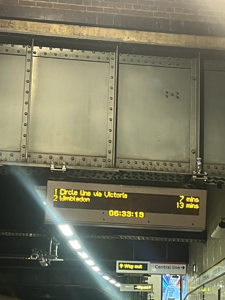 simybv81's tweet photo. @TfL  why we don’t have early Wimbledon trains ?!  Every morning people goes to work and no district .. https://t.co/BDwtDCmp64