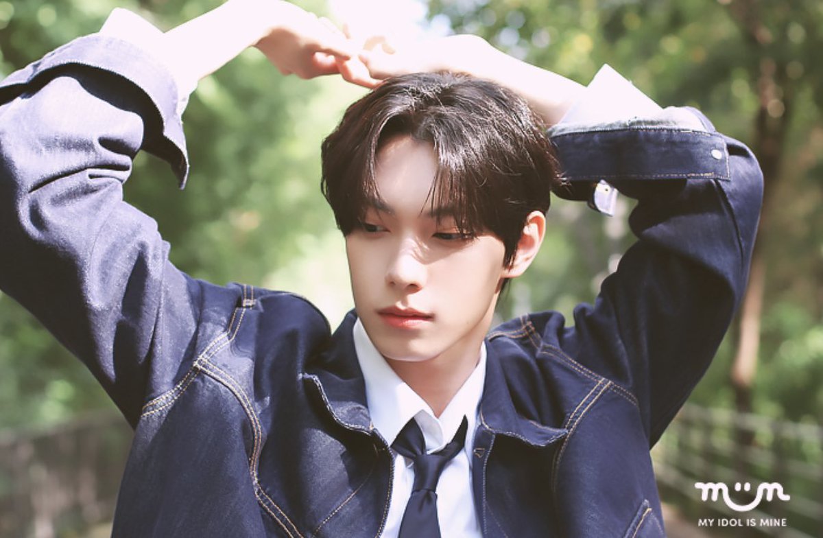 헐 립우 인터뷰 사진 올라왔어!!  naver.me/5lfq5bfy