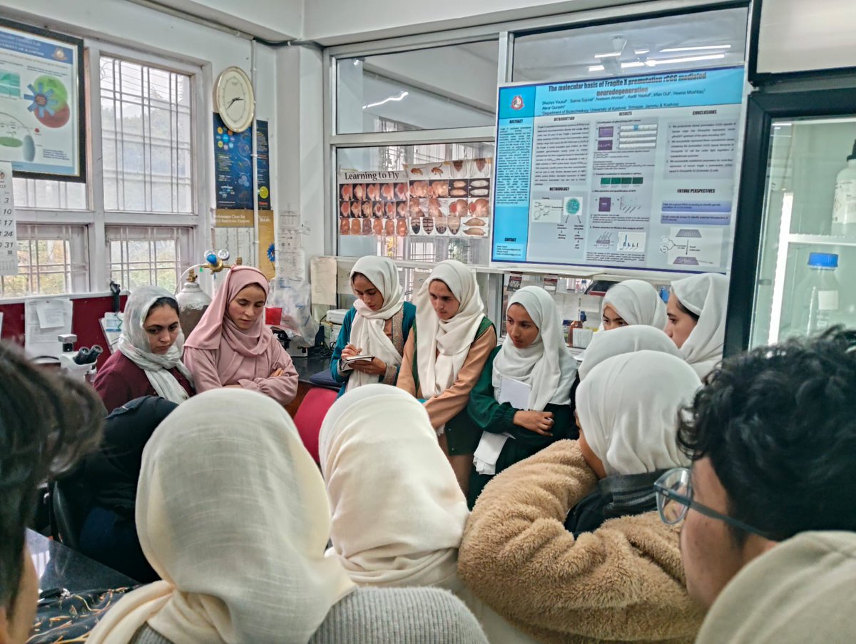 gdckofficial's tweet photo. #DBT star college ,Students visited Department of Biotechnology,UoK and had insights in the Molecular Genetics Lab, UPR Signaling Lab, Signal Transduction Lab, Genome Organization Lab, and Immunology Lab @gariimadbt @rajesh_gokhale @DrJitendraSingh @LadakhSecretary @ULadakh https://t.co/nzR0zt0Gmw