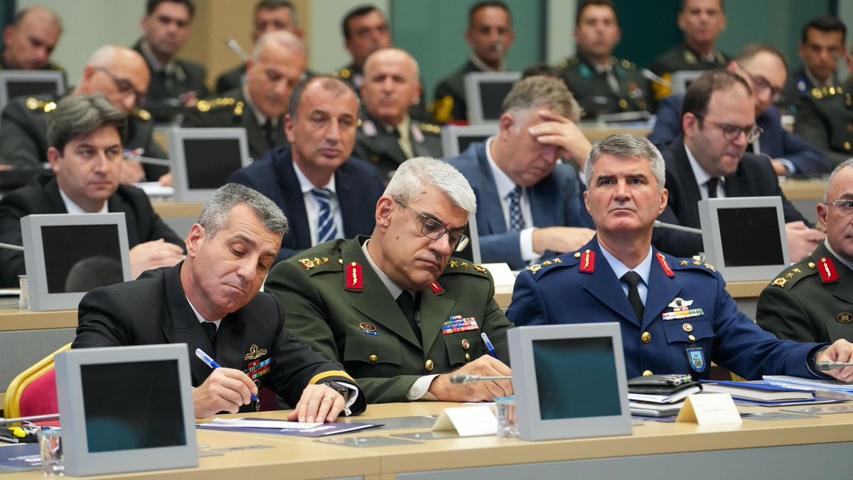 İl Afet ve Acil Durum Koordinasyon Kurulu Toplantısı, Sayın Valimiz Davut Gül’ün başkanlığında, 1. Ordu ve İstanbul Garnizon Komutanı Orgeneral Bahtiyar Ersay, İstanbul Büyükşehir Belediyesi Genel Sekreteri Prof. Dr. Volkan Demir, Vali Yardımcıları, İl Müdürleri ve Kurum